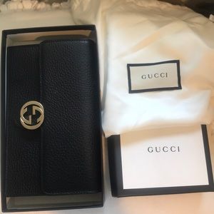 GUCCI wallet on a chain/ crossbody